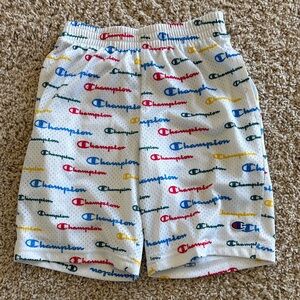 Champion boys Shorts with Multicolor Logo, size M with pockets
